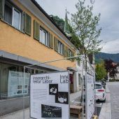 Austrinken – und aus den Bechern wird dann Schmuck