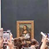 „Mona Lisa“ im Louvre mit Torte beworfen