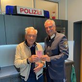 Vorbild: Richard Mallin gibt Lappen ab