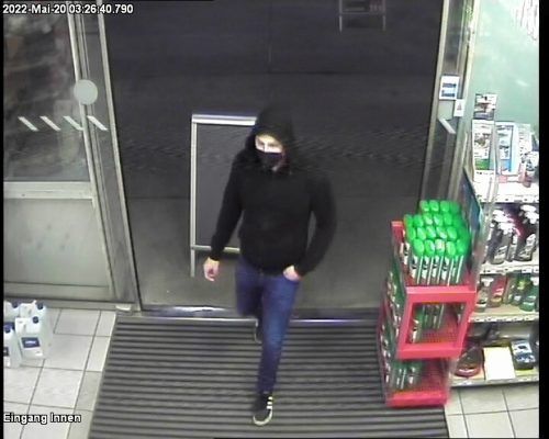 Der Täter auf dem Bild der Überwachungskamera.