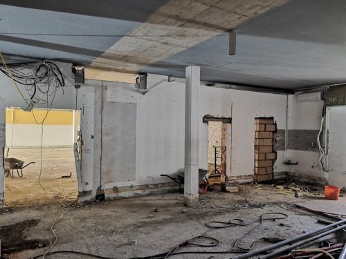 Der Innenausbau beim neuen Lebensmittelgeschäft in Riefensberg ist im Gange. me
