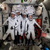 Vier Astronauten zurück auf der Erde