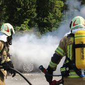 Pkw-Brand auf ­dem Autobahnparkplatz in Schlins