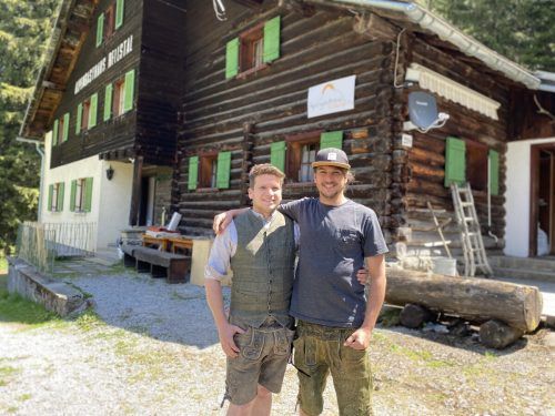 Tobias und Sebastian Ganahl sind die neuen Hüttenwirte des Alpengasthauses Rellstal. VN/JUN