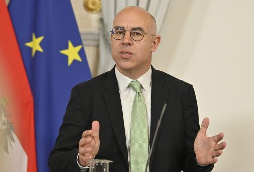 Felbermayr sprach sich für eine Anpassung von Sozialleistungen aus. APA/Punz