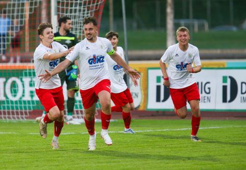 Groß war der Jubel über den Finaleinzug bei den Juniors-Spielern. Hartinger