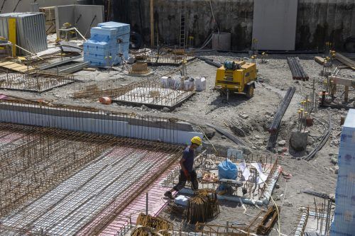 Heuer sind die Auftragsbücher noch voll – große Industrie- und Gewerbebauten sind aber bislang für die 2023 nicht viele in Planung. VN/Paulitsch