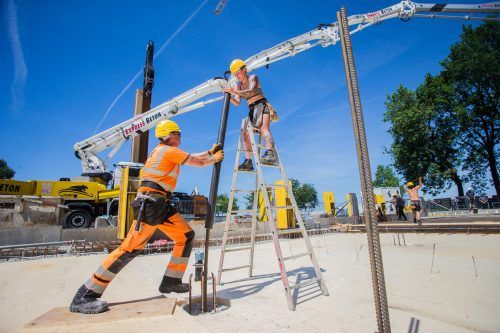 Hochbauspezialistin Patricia Rist (27) ist auf der Festspielbaustelle im Einsatz. VN/Steurer