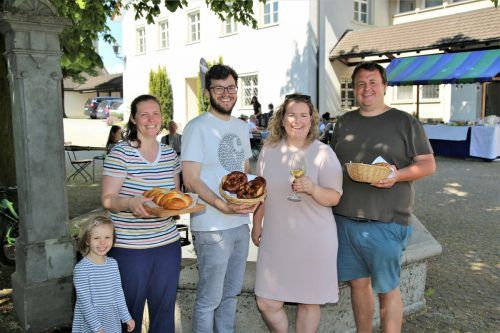 Josefine, Johanna, Johannes mit Anna und Martin beim Mitbringbrunch am vergangenen Sonntag auf dem Liebfrauenberg. Tay