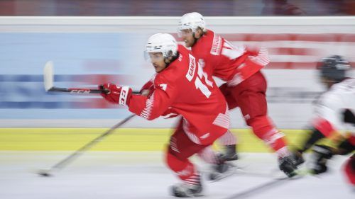Manuel Ganahl und Johannes Bischofberger verlängerten beim Rekordmeister. gepa