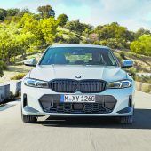 Autonews der Woche Facelift für den 3er BMW / Lancia feiert Comeback mit Elektromodellen / Peugeot 208 ist meistverkauftes Auto Europas