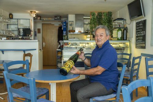 Mit der berühmten griechischen Gastfreundschaft hat sich Panagiotis Pyrovolikos viele Freunde gemacht. VN/Paulitsch
