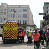 Frau in Bremerhavener Schule mit Armbrust angeschossen