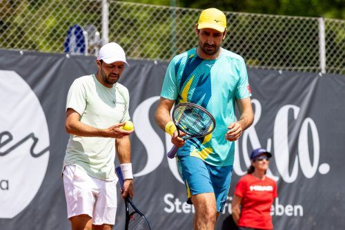 Philipp Oswald (r.) und Hans Hach Verdugo spielen ab heute im ATP-250er in Genf. GEPA