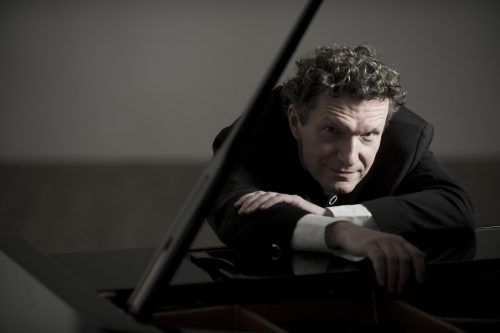 Pianist Markus Schirmer (Bild) und Violonist Jevgēnijs Čepoveckis spenden ihr Gage an Kultur.LEBEN“. jungwirth
