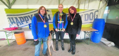 Platz 1 für Nicole Atzmüller, Vanessa Auer und Britta Perzi. HSV Rankweil