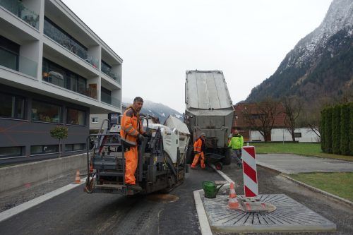 Schweres Gerät wird in der Klarenbrunnstraße gebraucht. Stadt Bludenz