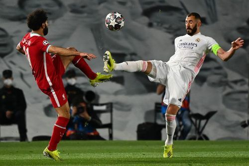 Zuletzt standen sich Mo Salah und Karim Benzema 2021 gegenüber. AFP
