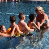 Klasse des PFZ hatte Spaß im kühlen Nass