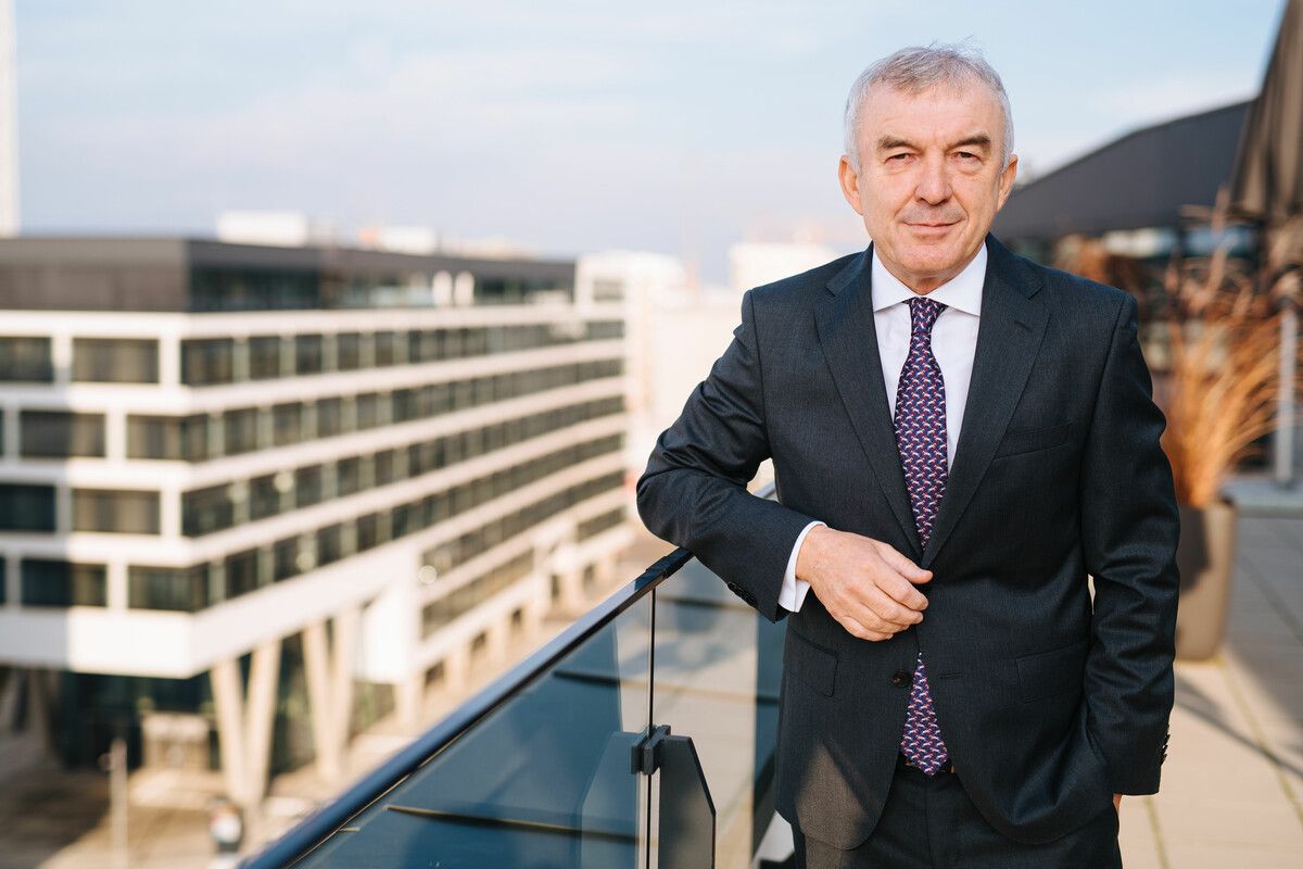 Bank-Austria-Vorstand Dieter Hengl glaubt an leichte Konjunkturentspannung. FA