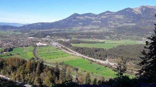 Bereits seit 2019 dürfen sich die 14 Walgaugemeinden eine sogenannte KLAR!-Region nennen. Nun wurde das Projekt um drei weitere Jahre verlängert.  BI