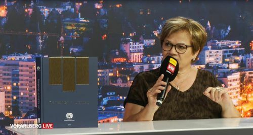 Bitschnau erinnert, dass auch die Tracht Moden unterworfen ist.  Vorarlberg Live