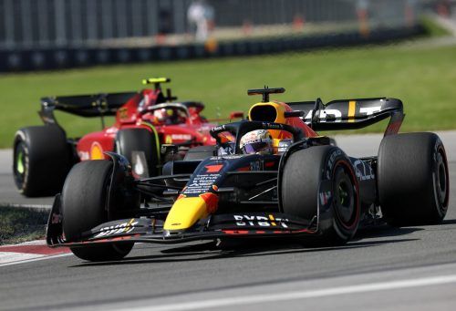 Carlos Sainz im Ferrari kam beim Grand Prix in Kanada Max Verstappen nahe, aber nicht vorbei. apa
