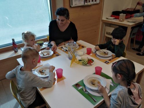 Die Stadt Bludenz übernimmt Teuerung bei Kindergarten- und Schulessen. Stadt Bludenz