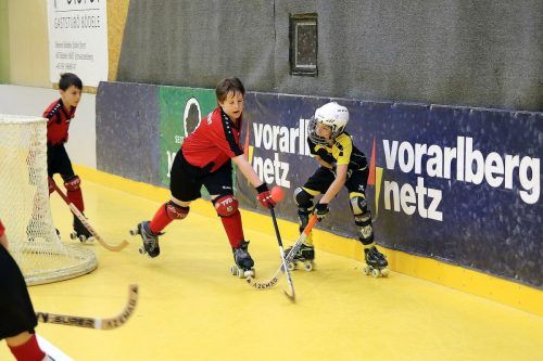 Das Publikum in der Stadthalle bekam bei der ÖM tolle Partien im Rollhockey-Nachwuchssport geboten. cth