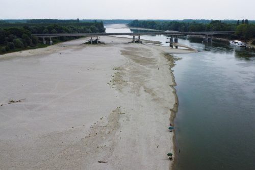 Der 652 Kilometer lange Po ist für rund ein Drittel der landwirtschaftlichen Produktion existenziell, doch derzeit ist der Fluss beinahe ausgetrocknet.  Reuters