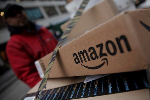 Der Onlinehandel, besonders Amazon, zieht Betrüger an. Reuters