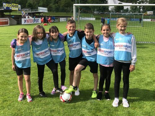 Der Spaß und die Freude am Spiel standen klar im Vordergrund beim Fußballcup der Volksschulen in Schruns. STR