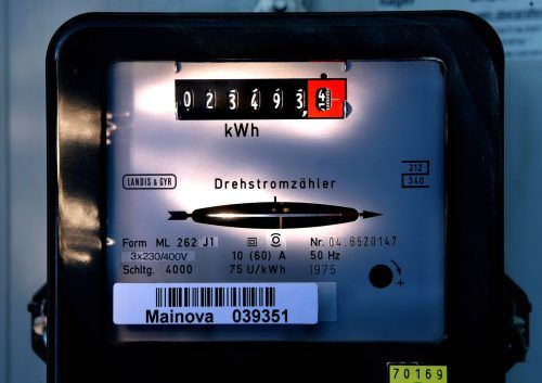 Der Ukrainekrieg und die Energieverknappung sorgten 2022 für einen massiven Anstieg der Stromkosten. Jetzt gibt es einen Gerichtsentscheid in Tirol. APA/Probst