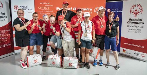 Die Freude und Begeisterung ist der Ländle-Delegation im Golfen sprichwörtlich anzusehen. ???