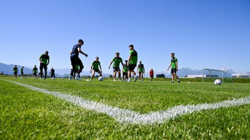 Die Kugel rollt wieder auf dem Trainingsplatz des SC Austria Lustenau. Mit viel Motivation gingen Kapitän Matthias Maak und Co. ans Werk. Gepa