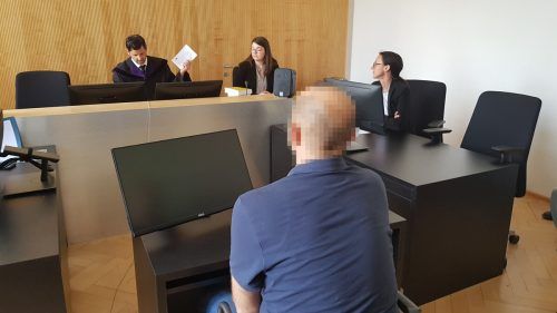 Die Vorwürfe gegen den Angeklagten wiegen schwer. eckert