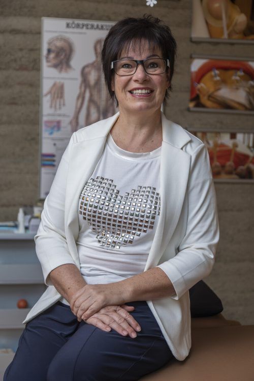 Doris Jäger hält einen Vortrag zum Thema Alltagsstress. vn/Paulitsch