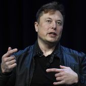 Zahl der Mitarbeiter von Tesla soll steigen