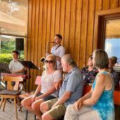 Dichtung und Jazz im Dorf der Kirschen