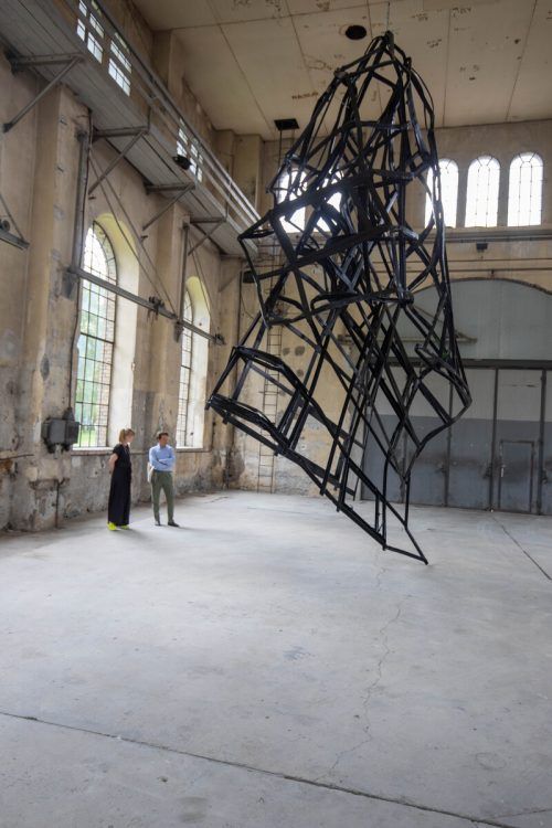 „Facade“ ist das Hauptwerk der Ausstellung.