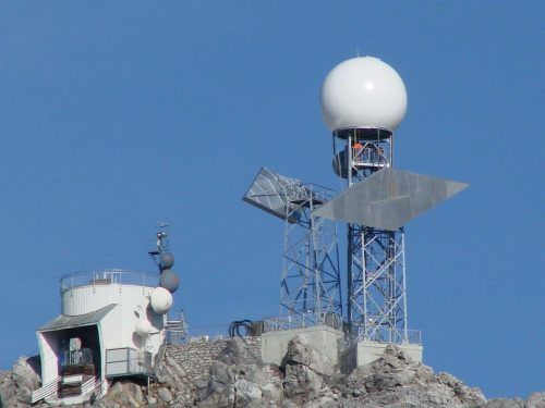 Das Wetterauge auf der Valluga ist seit 2017 blind. In die Gespräche um eine Wiederinbetriebnahme kommt Bewegung.  VN