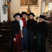Spielen, Singen und Beten verbunden