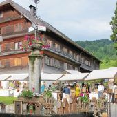 9 Uhr SCHWARZENBERG