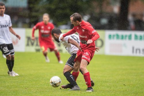 Frederik Koch (r.) als Rankweil-Spieler vor dem Kreuzbandriss. VN-Sams