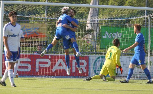 Großer Jubel bei Admira Dornbirn nach dem 3:1-Sieg über den SC Röthis und den damit verbundenen Aufstieg ins Finale um die Vorarlberger Amateuermeisterschaft. hartinger