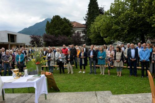 Gut besucht war der Schöpfungsgottesdienst, der am Pfingstmontag unter freiem Himmel zelebriert wurde. EH