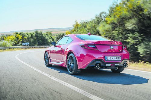 Hier spielt die Musi: Schlichtes GR86-Heck, aerodynamisch perfektioniert.  Werk