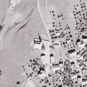 Mit der Kirche ums Dorf. Das 1950er-Jahre-Luftbild-Quiz