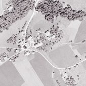 Mit der Kirche ums Dorf. Das 1950er-Jahre-Luftbild-Quiz