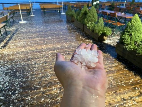 Im hinteren Bregenzerwald prasselte heftig der Hagel nieder.  vol.at/Mayer